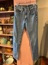 Load image into Gallery viewer, 06 - 90’s Vintage Levi’s 505 - 1996 - 31/36