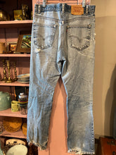 Load image into Gallery viewer, 08 - Vintage Y2K Levi’s 517 - 2001 - 34/34