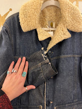 Load image into Gallery viewer, Vintage 1986 Denim Sherpa Lined Carhartt Work Jacket/Coat