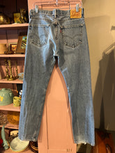 Load image into Gallery viewer, 06 - 90’s Vintage Levi’s 505 - 1996 - 31/36