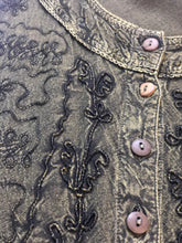 Load image into Gallery viewer, Vintage Embroidered Tank