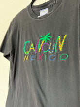 Load image into Gallery viewer, Vintage Cancun Mexico T-shirt