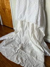 Load image into Gallery viewer, Vintage Wedding Dress