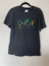Load image into Gallery viewer, Vintage Cancun Mexico T-shirt