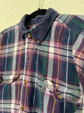 Load image into Gallery viewer, Vintage Flannel