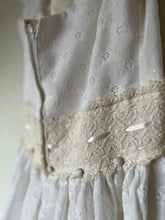 Load image into Gallery viewer, Vintage Wedding Dress